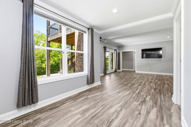 616 Davenport Dr, Louisville, KY 40245