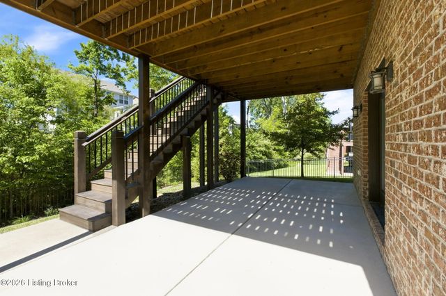 616 Davenport Dr, Louisville, KY 40245
