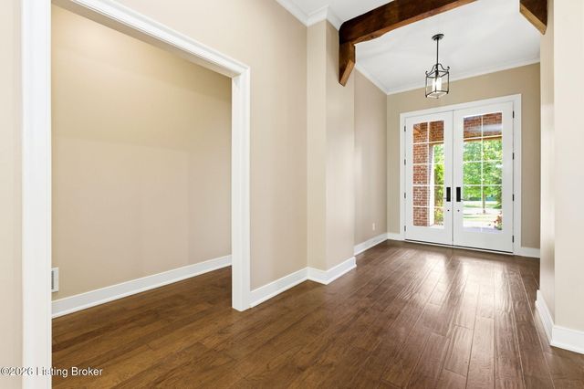 616 Davenport Dr, Louisville, KY 40245
