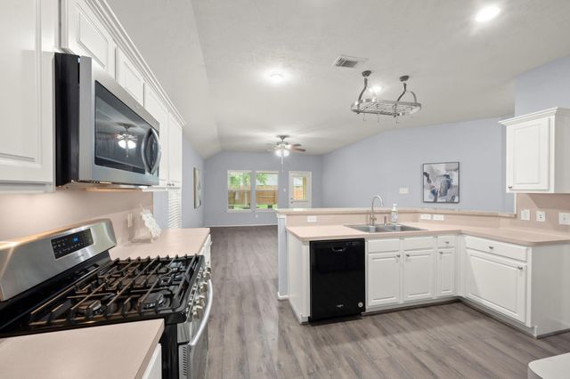 139 S Vesper Bend Circle, The Woodlands, TX 77382