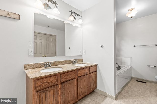15 DEEP POWDER TRL, Fairfield, PA 17320