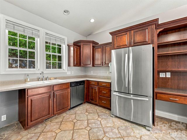 57 Mount Royal Drive, Arden, NC 28704