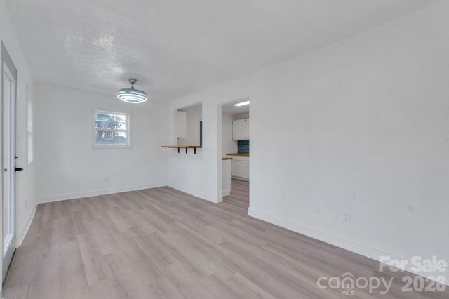 49 E Livingston Street, Tryon, NC 28782