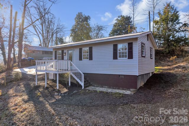 49 E Livingston Street, Tryon, NC 28782