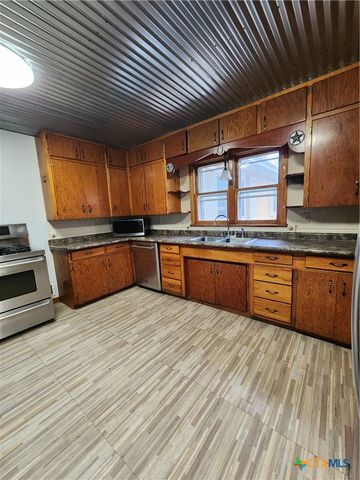 609 6th Street, Moody, TX 76557