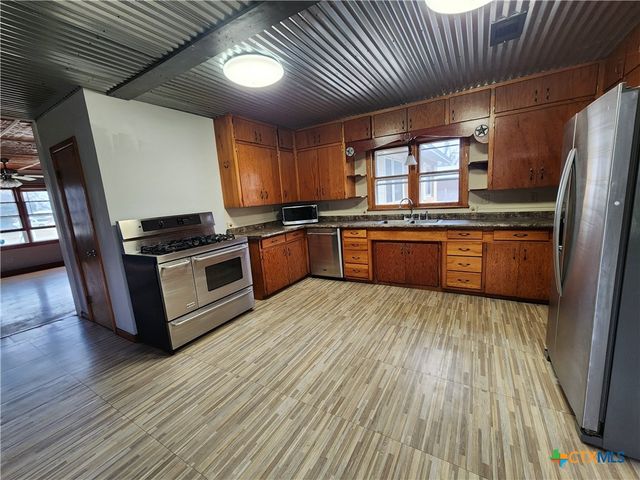 609 6th Street, Moody, TX 76557