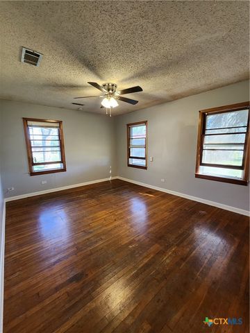 609 6th Street, Moody, TX 76557