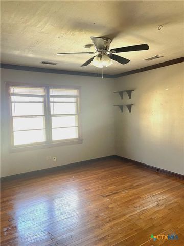 609 6th Street, Moody, TX 76557