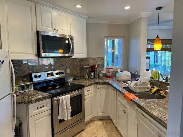 7425 Charmant Dr 2912, San Diego, CA 92122