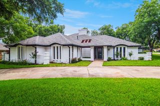 813 Lakeshore Drive, Mesquite, TX 75149