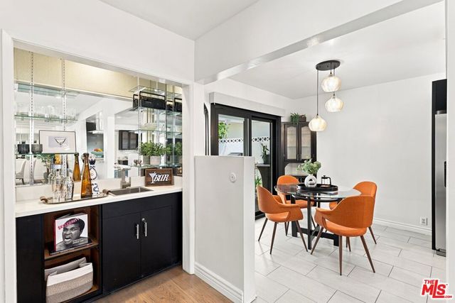 6511 Wooster Avenue, Ladera Heights, CA 90056