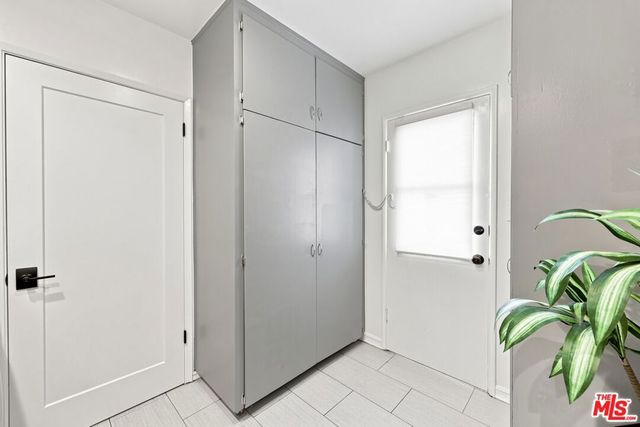 6511 Wooster Avenue, Ladera Heights, CA 90056