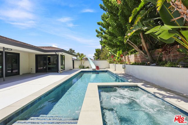 6511 Wooster Avenue, Ladera Heights, CA 90056