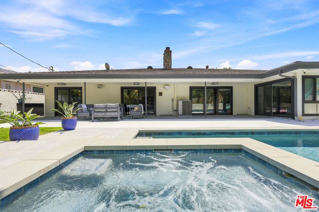 6511 Wooster Avenue, Ladera Heights, CA 90056