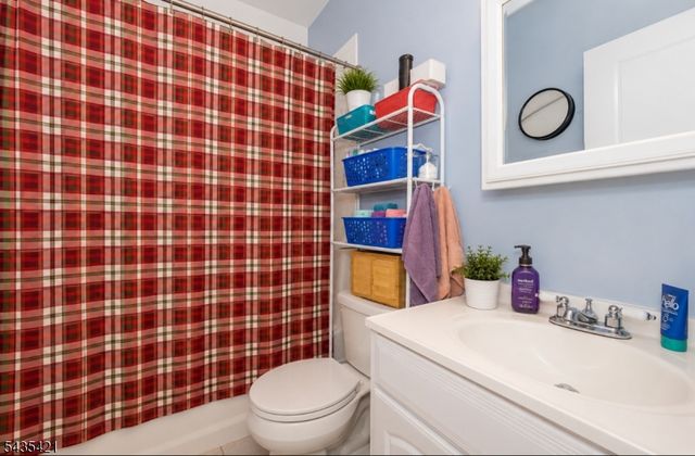 21 Fitzherbert Street, Bloomfield Twp., NJ 07003