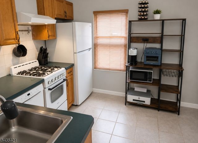 21 Fitzherbert Street, Bloomfield Twp., NJ 07003