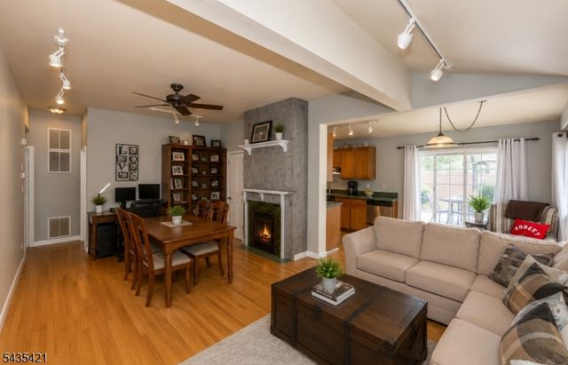 21 Fitzherbert Street, Bloomfield Twp., NJ 07003