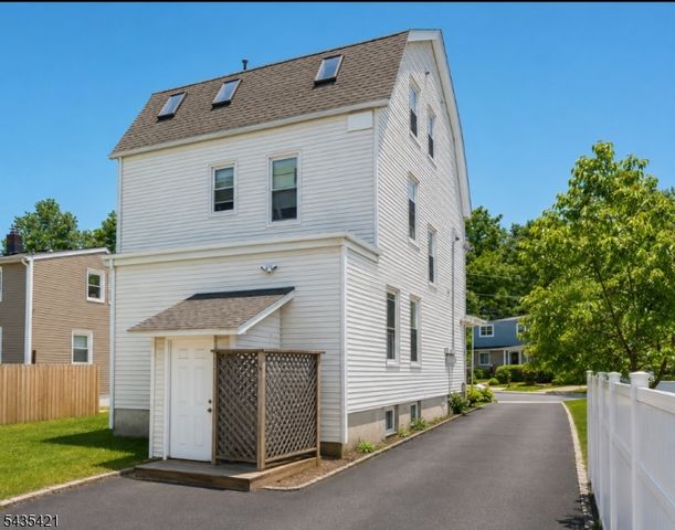 21 Fitzherbert Street, Bloomfield Twp., NJ 07003