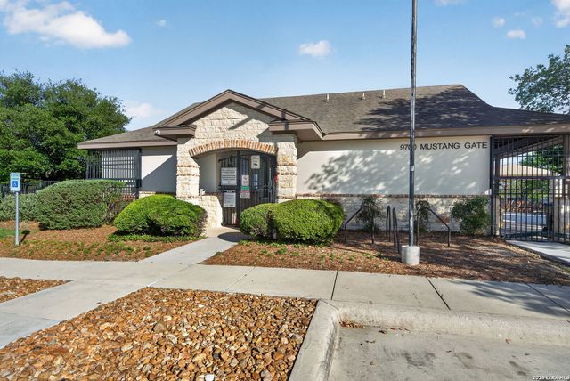 10810 Arabian Sands, San Antonio, TX 78254