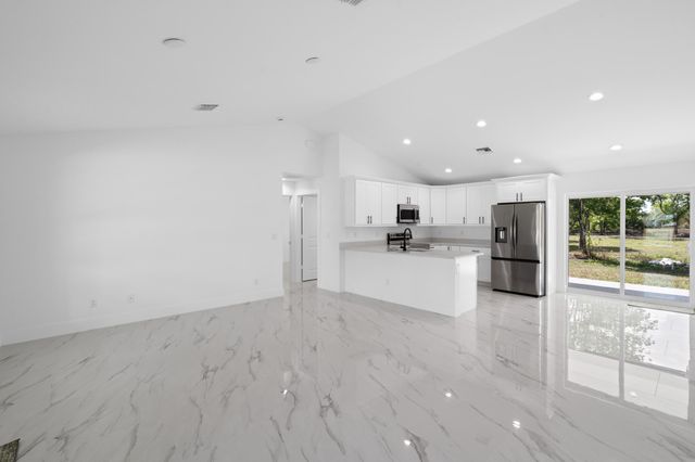 17923 NW 288th Street, Okeechobee, FL 34972