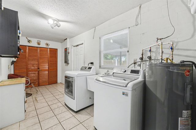 6227 E SOMERSET DR E DRIVE, Lakeland, FL 33813