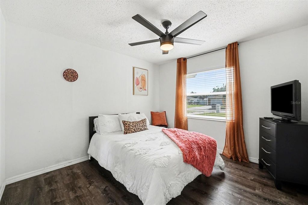 Image 21 of property listing at 6227 E SOMERSET DR E DRIVE, Lakeland, FL 33813