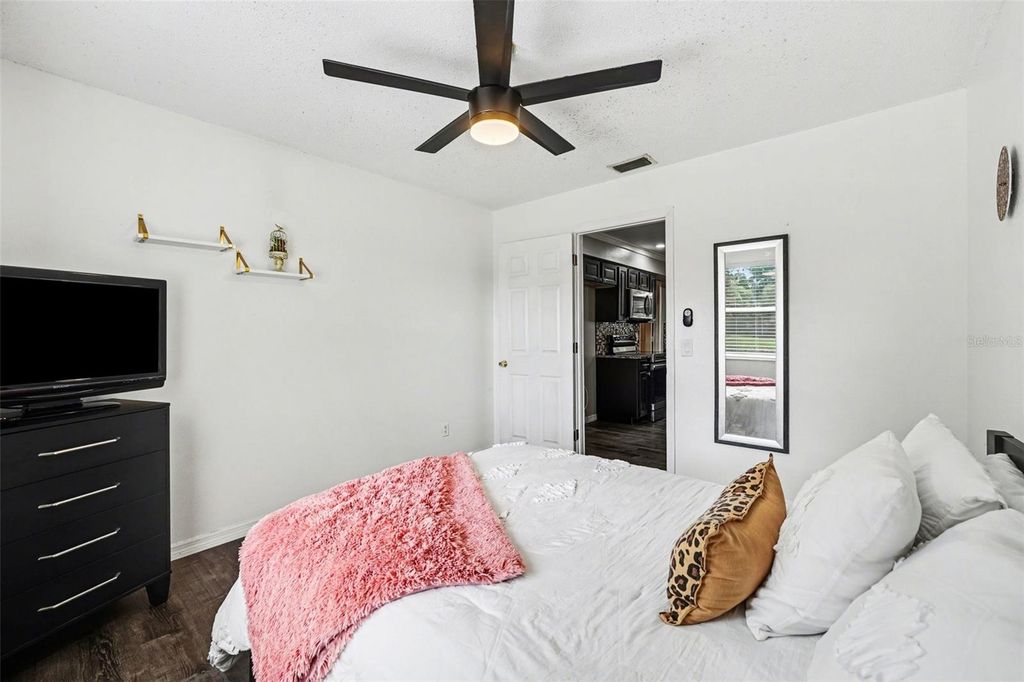 Image 22 of property listing at 6227 E SOMERSET DR E DRIVE, Lakeland, FL 33813