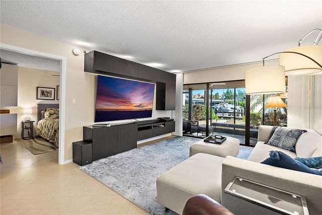 4780 BRITTANY DRIVE S 11, St Petersburg, FL 33715