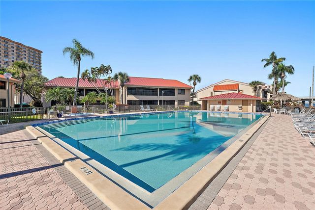 4780 BRITTANY DRIVE S 11, St Petersburg, FL 33715