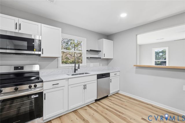 3128 Woodsong Dr, Midlothian, VA 23112