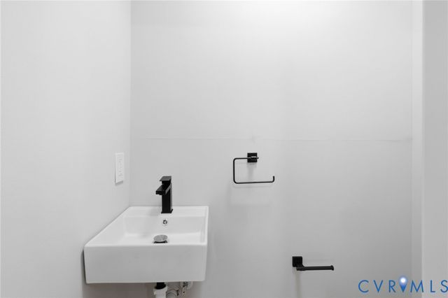 3128 Woodsong Dr, Midlothian, VA 23112