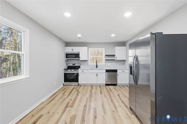 3128 Woodsong Dr, Midlothian, VA 23112