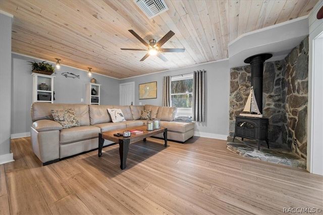 12046 W Gulf Breeze Court, Crystal River, FL 34429
