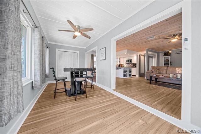 12046 W Gulf Breeze Court, Crystal River, FL 34429
