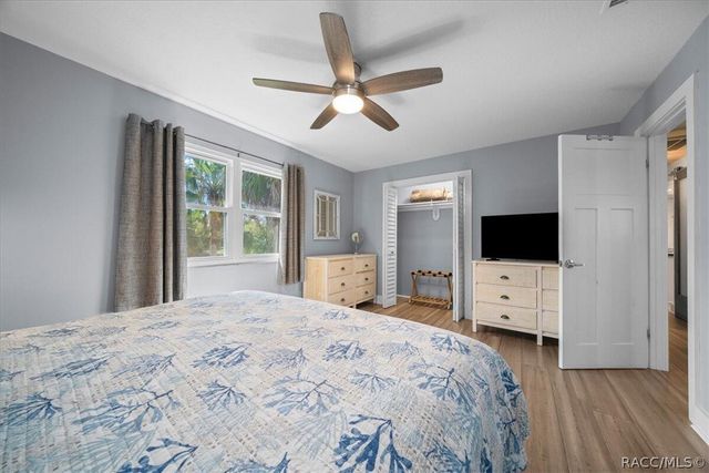 12046 W Gulf Breeze Court, Crystal River, FL 34429