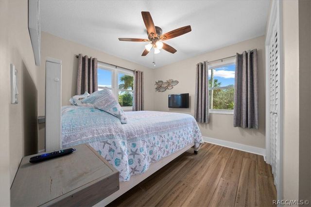 12046 W Gulf Breeze Court, Crystal River, FL 34429