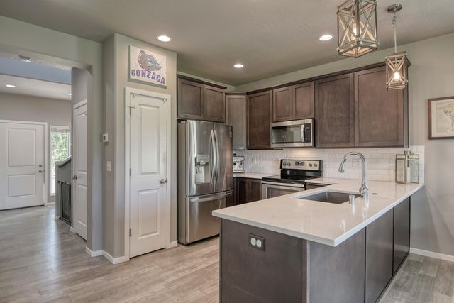 7169 S PARKRIDGE Blvd, Spokane, WA 99224