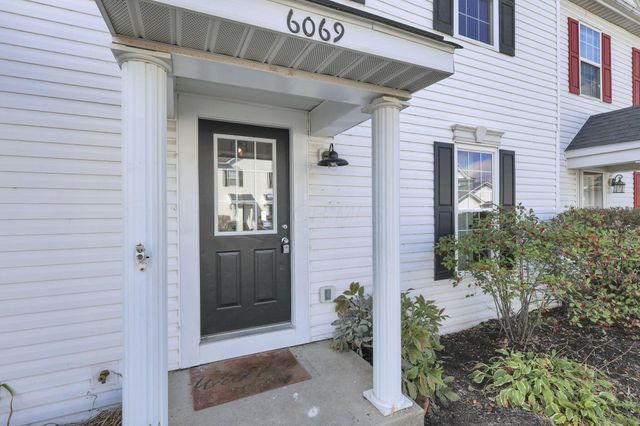 6069 Georges Park Drive, 5E, Canal Winchester, OH 43110