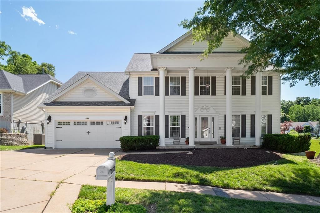 2178 Avalon Ridge Circle, Fenton, MO 63026
