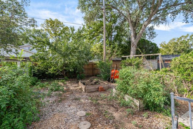 9015 W 11th St N, Wichita, KS 67212