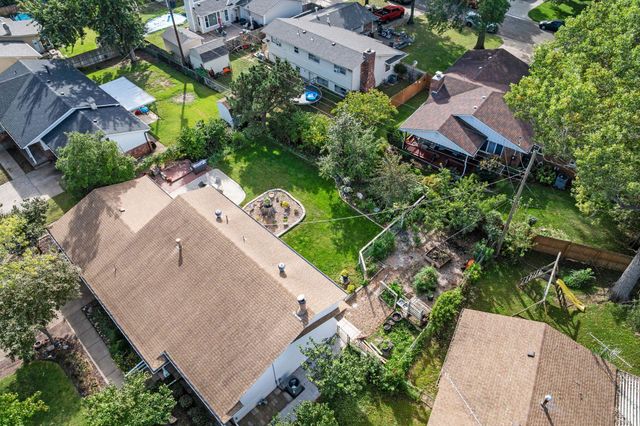 9015 W 11th St N, Wichita, KS 67212