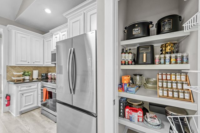 13847 Parkway Manor Drive, Willis, TX 77318