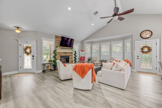 13847 Parkway Manor Drive, Willis, TX 77318