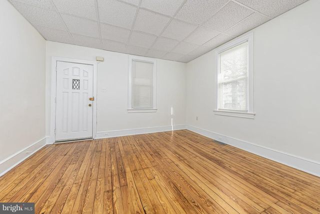 318 W BUCK ST, Paulsboro, NJ 08066