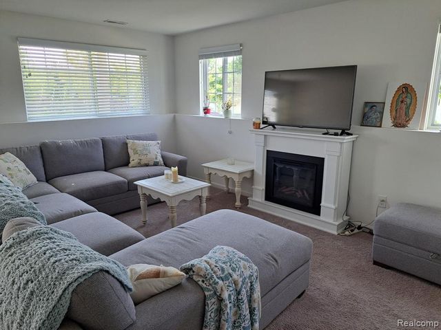 49503 Lantern Way, Canton, MI 48188