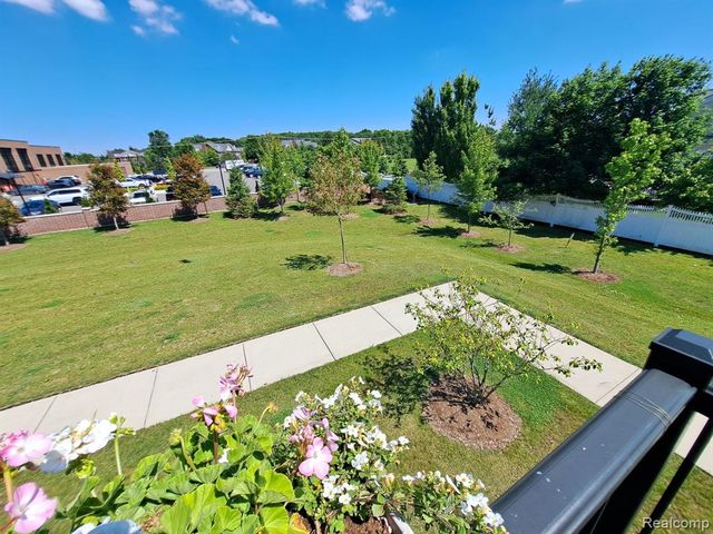 49503 Lantern Way, Canton, MI 48188