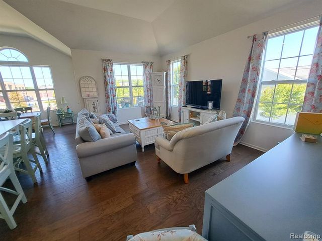 49503 Lantern Way, Canton, MI 48188