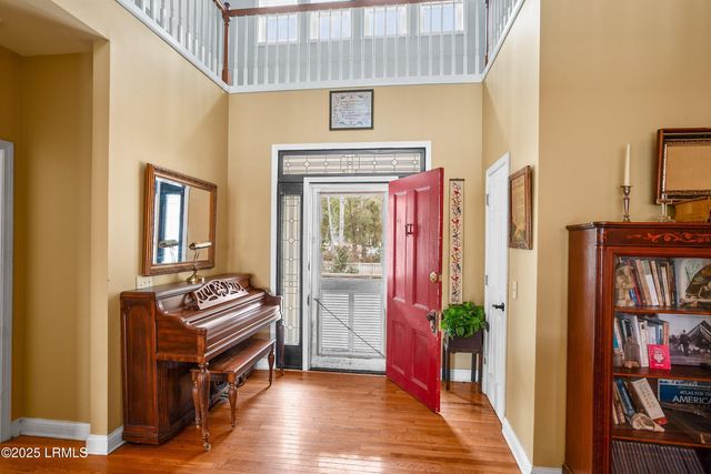 8 E River Drive, Beaufort, SC 29907