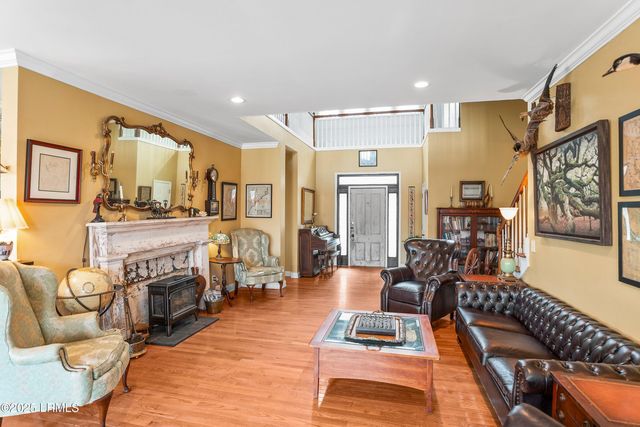 8 E River Drive, Beaufort, SC 29907