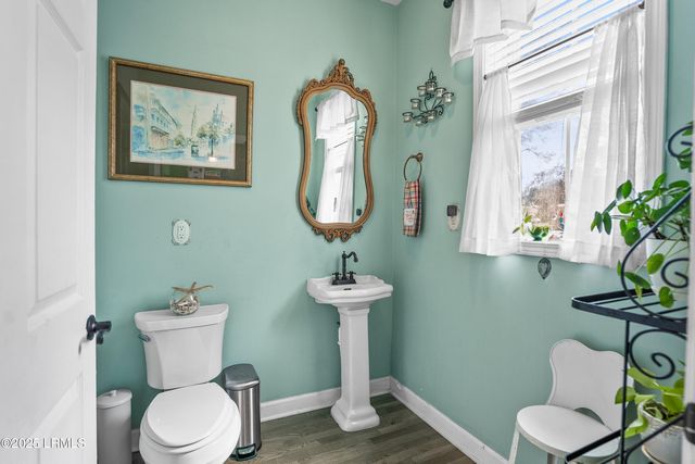 8 E River Drive, Beaufort, SC 29907